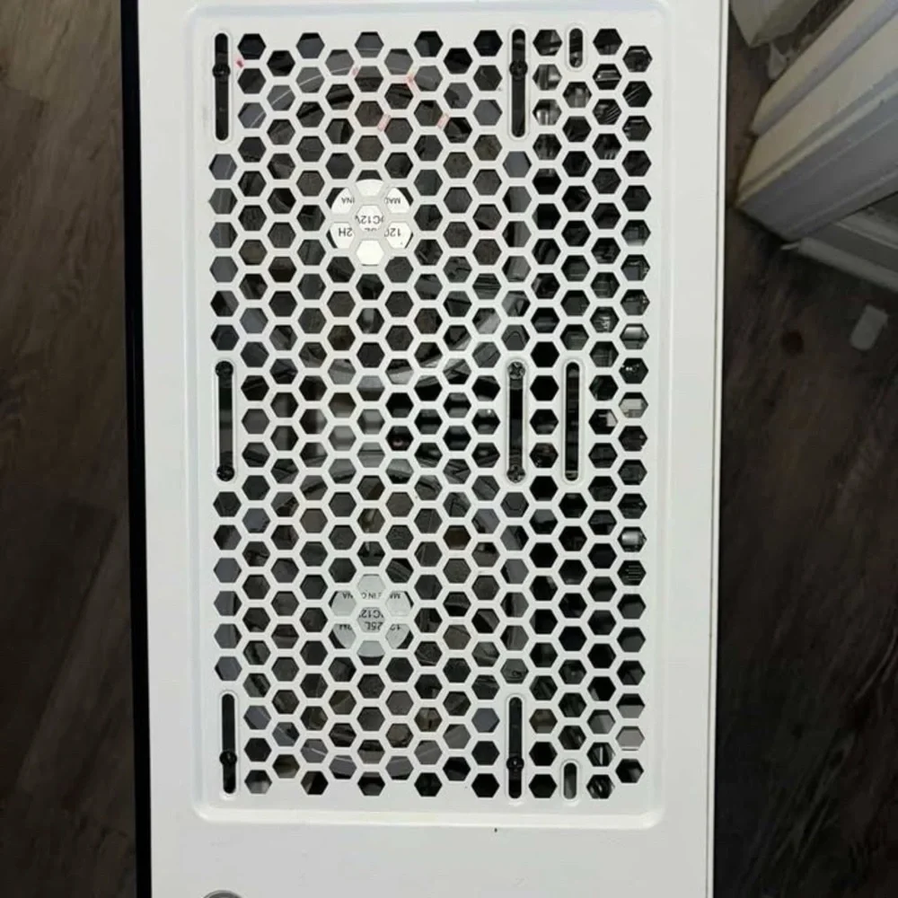 ASUS GeForce GTX Gaming PC - Black and White Nvidia Geforce 1650 8GB i3-10100